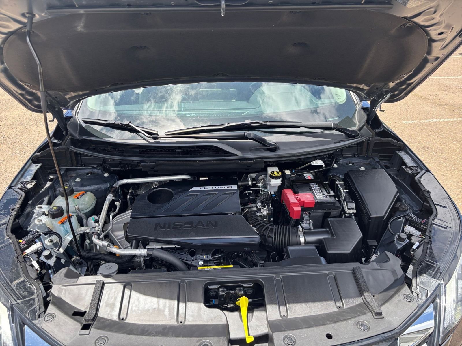 Used 2025 Nissan Rogue SV FWD image 34