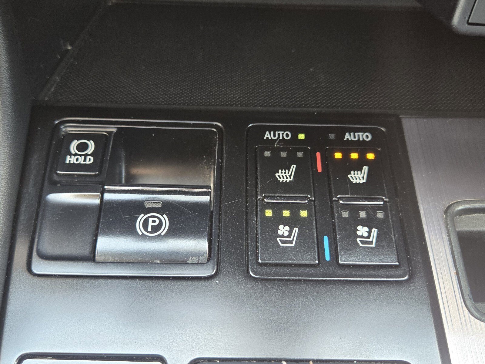 Used 2020 Lexus RX 350 F Sport w/ Accessory Package AWD/4WD image 25