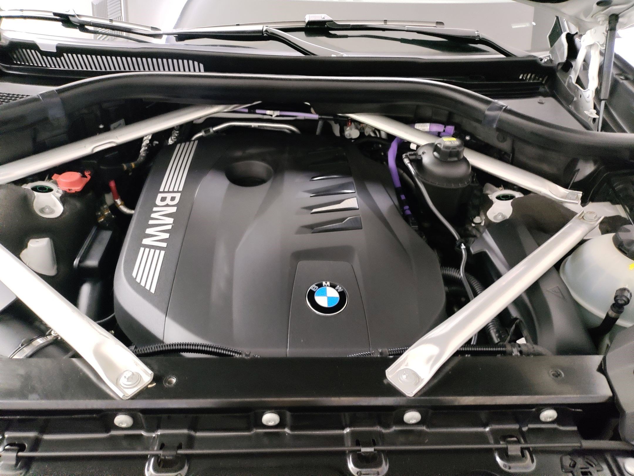 Certified 2023 BMW X7 xDrive40i w/ M Sport Package image 29