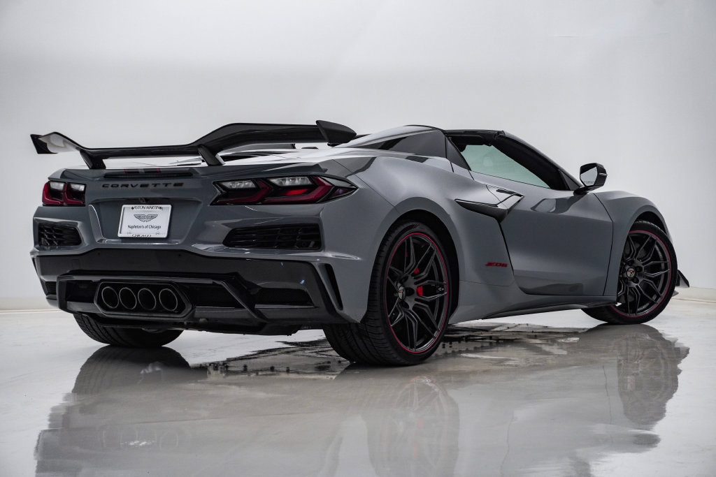Used 2025 Chevrolet Corvette Z06 w/ Z07 Performance Package RWD image 11