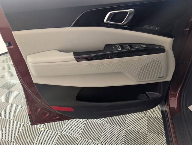 Used 2024 Kia Carnival SX Prestige image 10