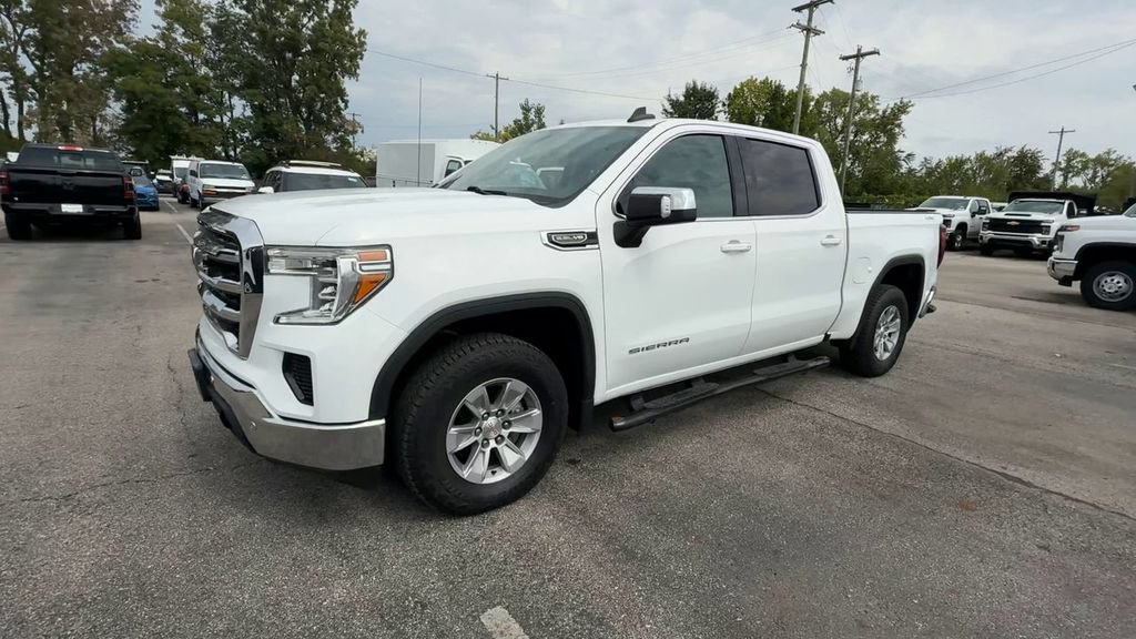 Used 2022 GMC Sierra 1500 SLE w/ Driver Alert Package I AWD/4WD image 4