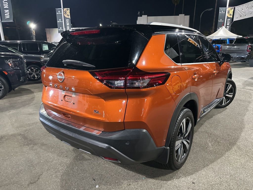 Used 2022 Nissan Rogue SL w/ SL Premium Package image 5