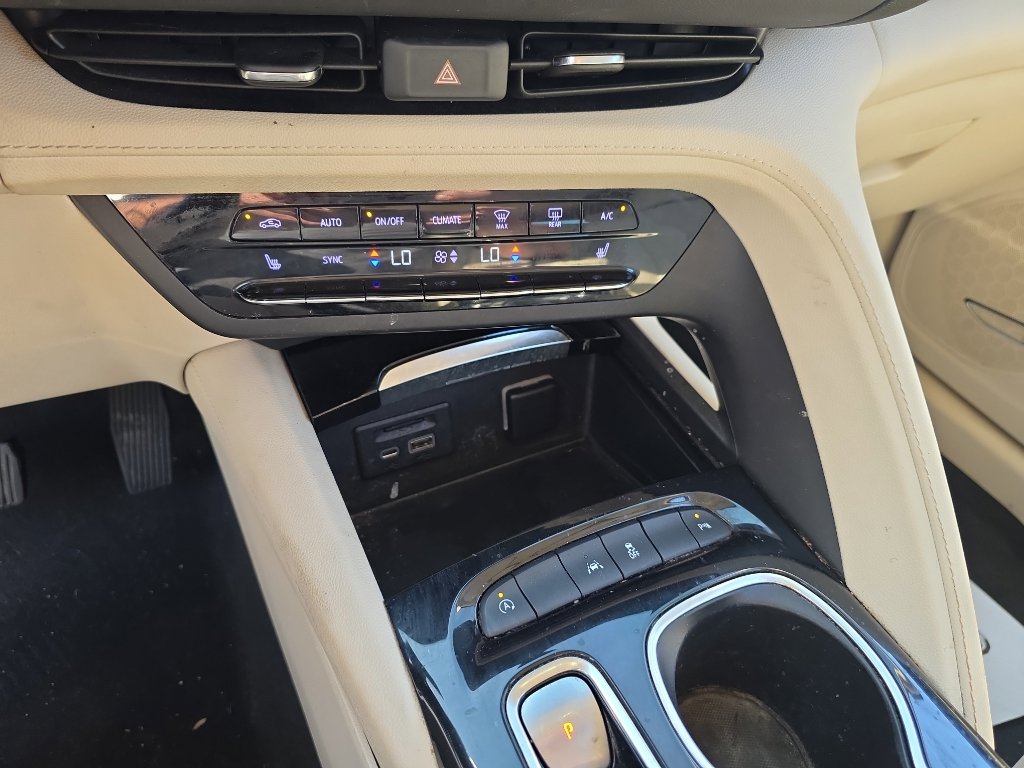 Used 2022 Buick Envision Essence w/ Technology Package I image 20