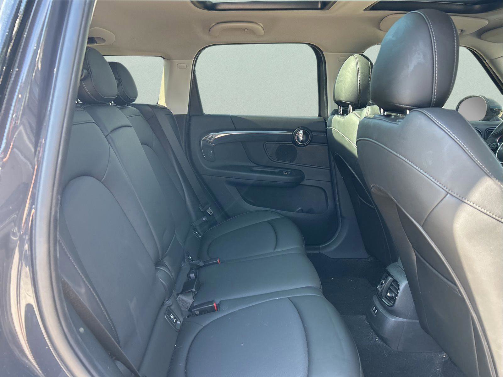 Used 2019 MINI Cooper Countryman S w/ Storage Package FWD image 11