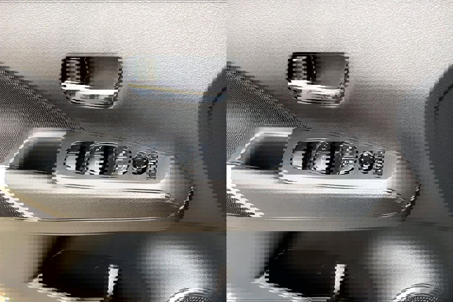 Used 2023 Nissan Kicks SV image 31