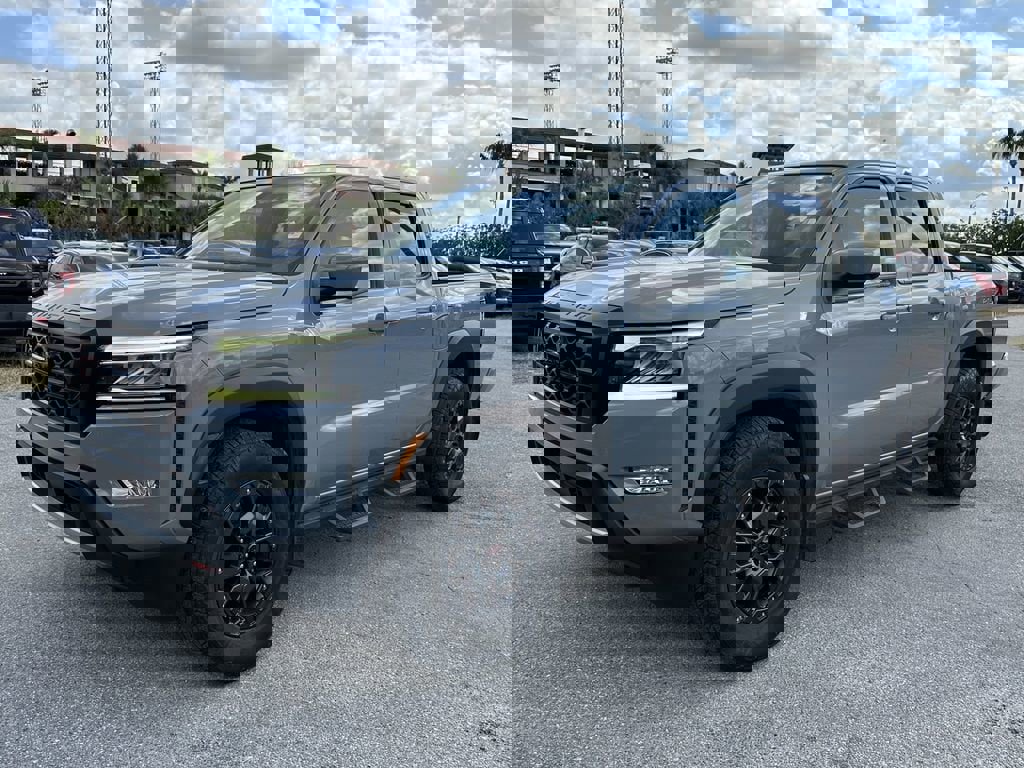 Used 2023 Nissan Frontier Pro-X w/ Pro-X Premium Package image 9