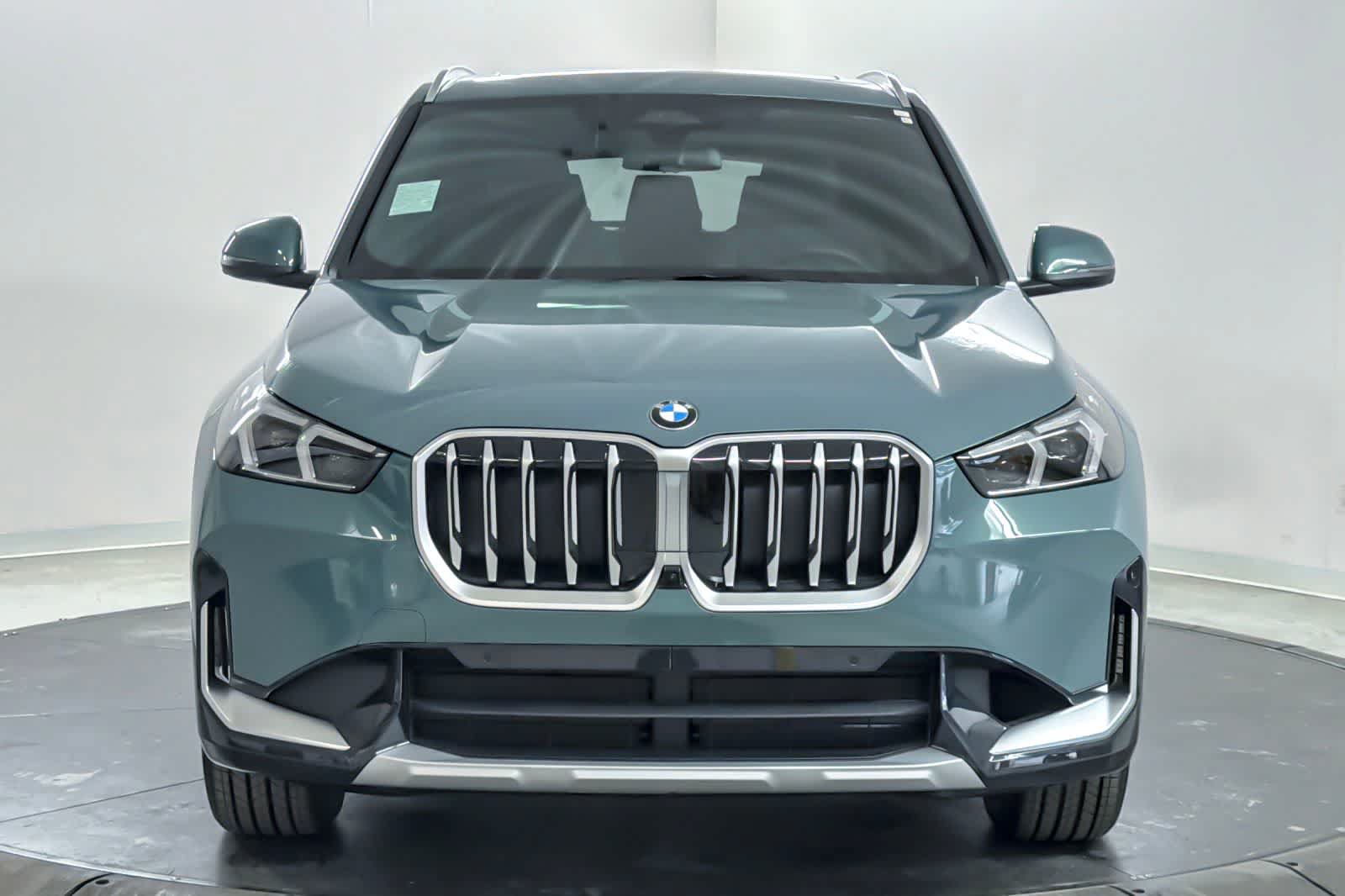 New 2026 BMW X1 xDrive28i w/ Technology Package AWD/4WD image 10