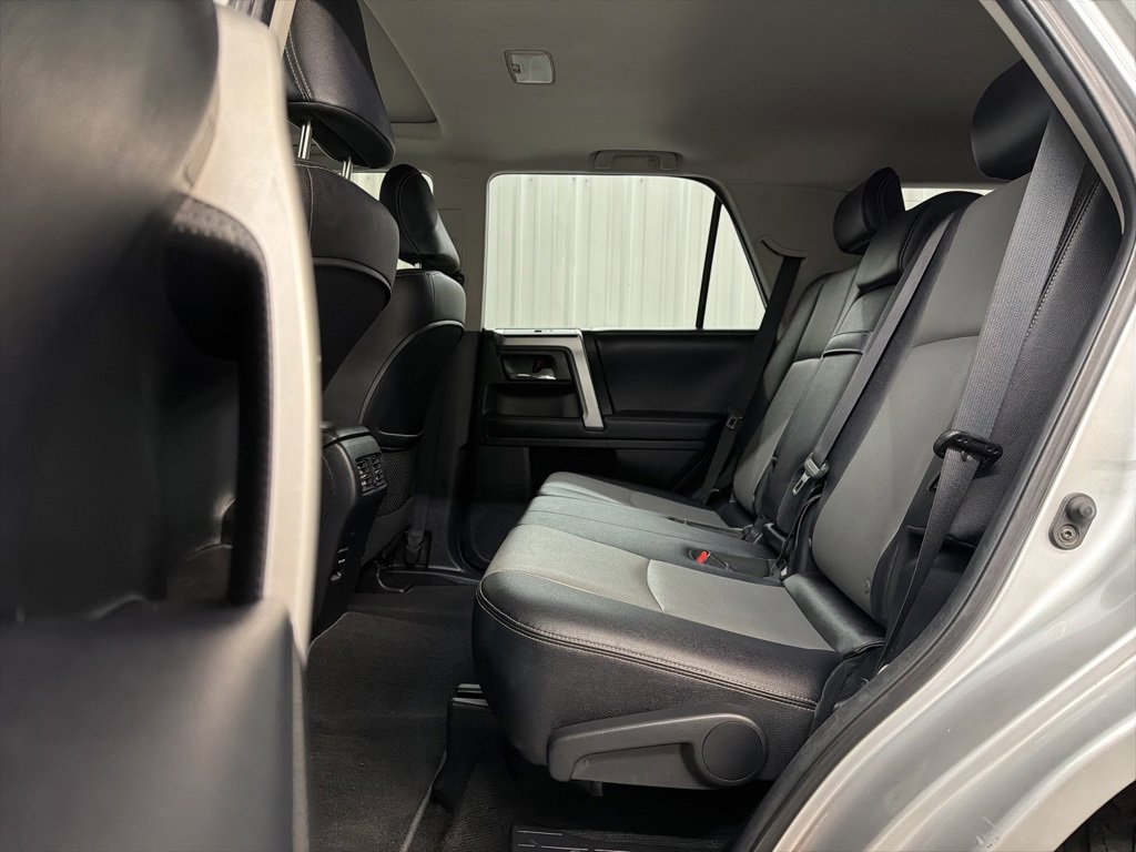 Used 2018 Toyota 4Runner SR5 Premium image 26