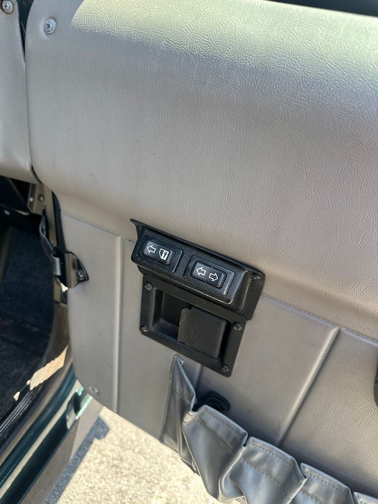 Used 1995 HUMMER H1 4-Door Wagon AWD/4WD image 40