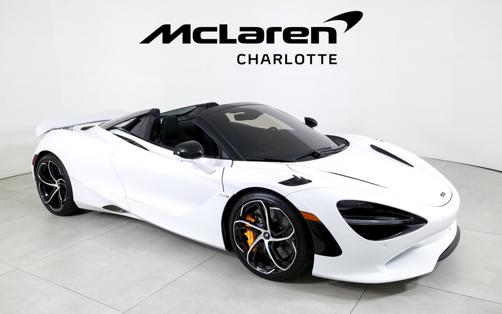 Used 2024 McLaren 750S Spider RWD image 2