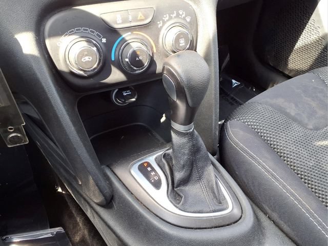 Used 2015 Dodge Dart SXT FWD image 17