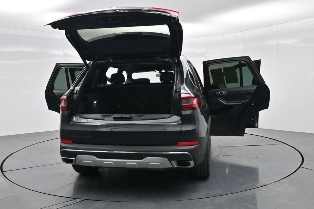 Used 2023 BMW X5 xDrive40i AWD/4WD image 4