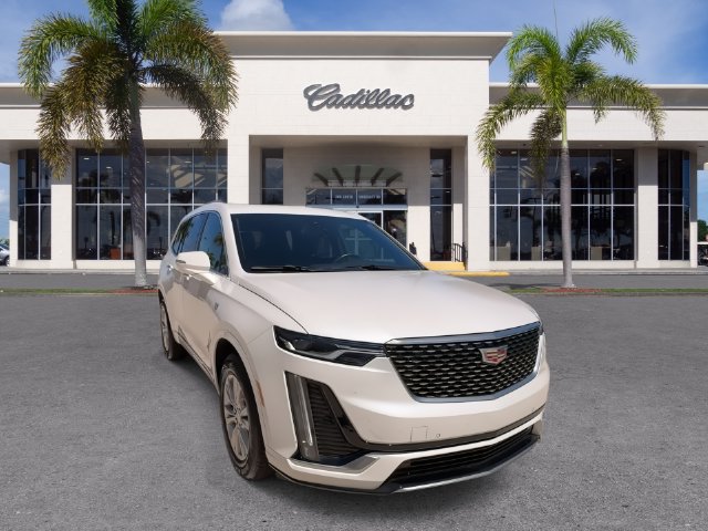 Used 2023 Cadillac XT6 Luxury FWD image 3