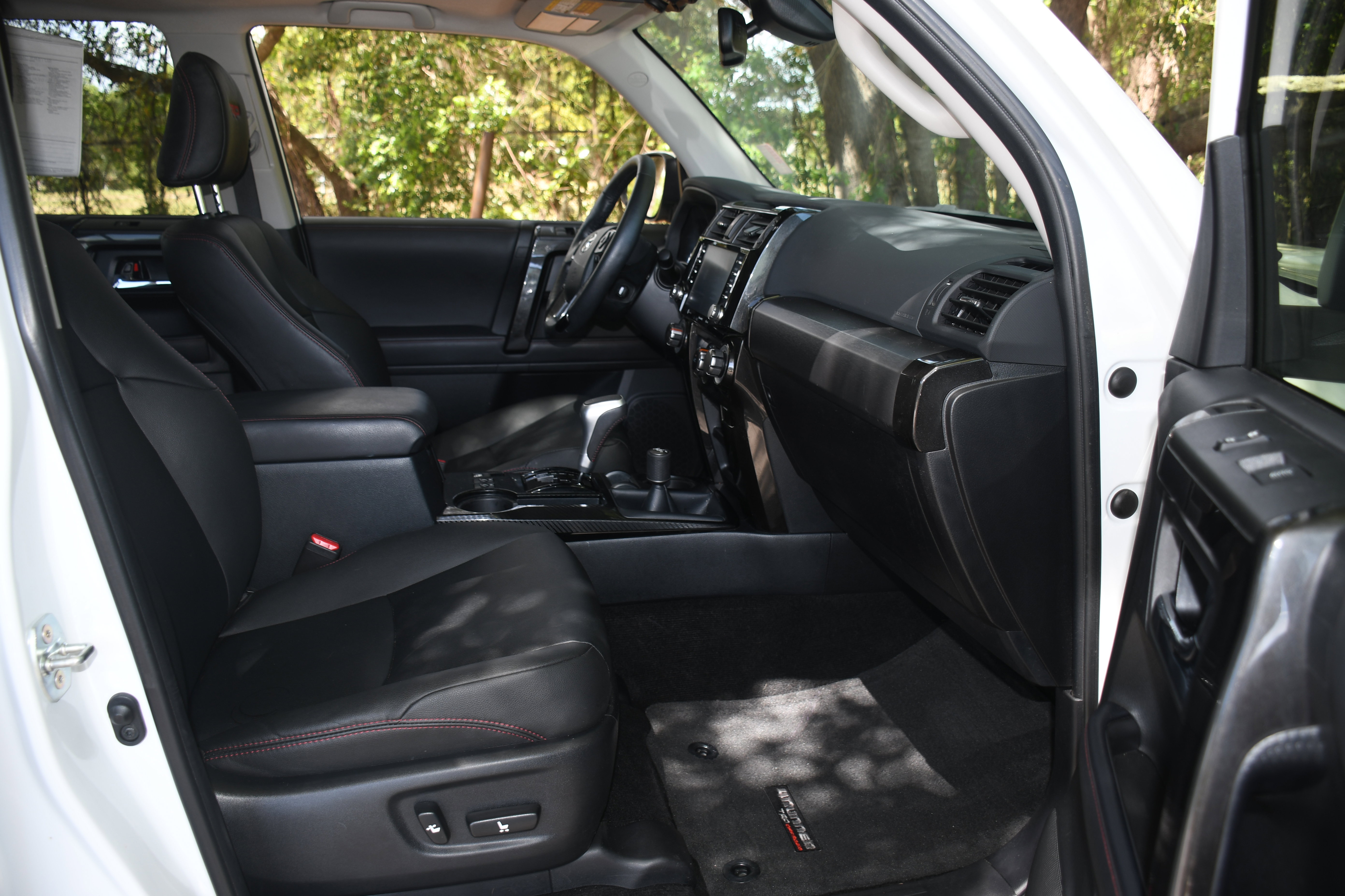 Certified 2024 Toyota 4Runner TRD Off-Road Premium w/ Moonroof Package AWD/4WD image 21