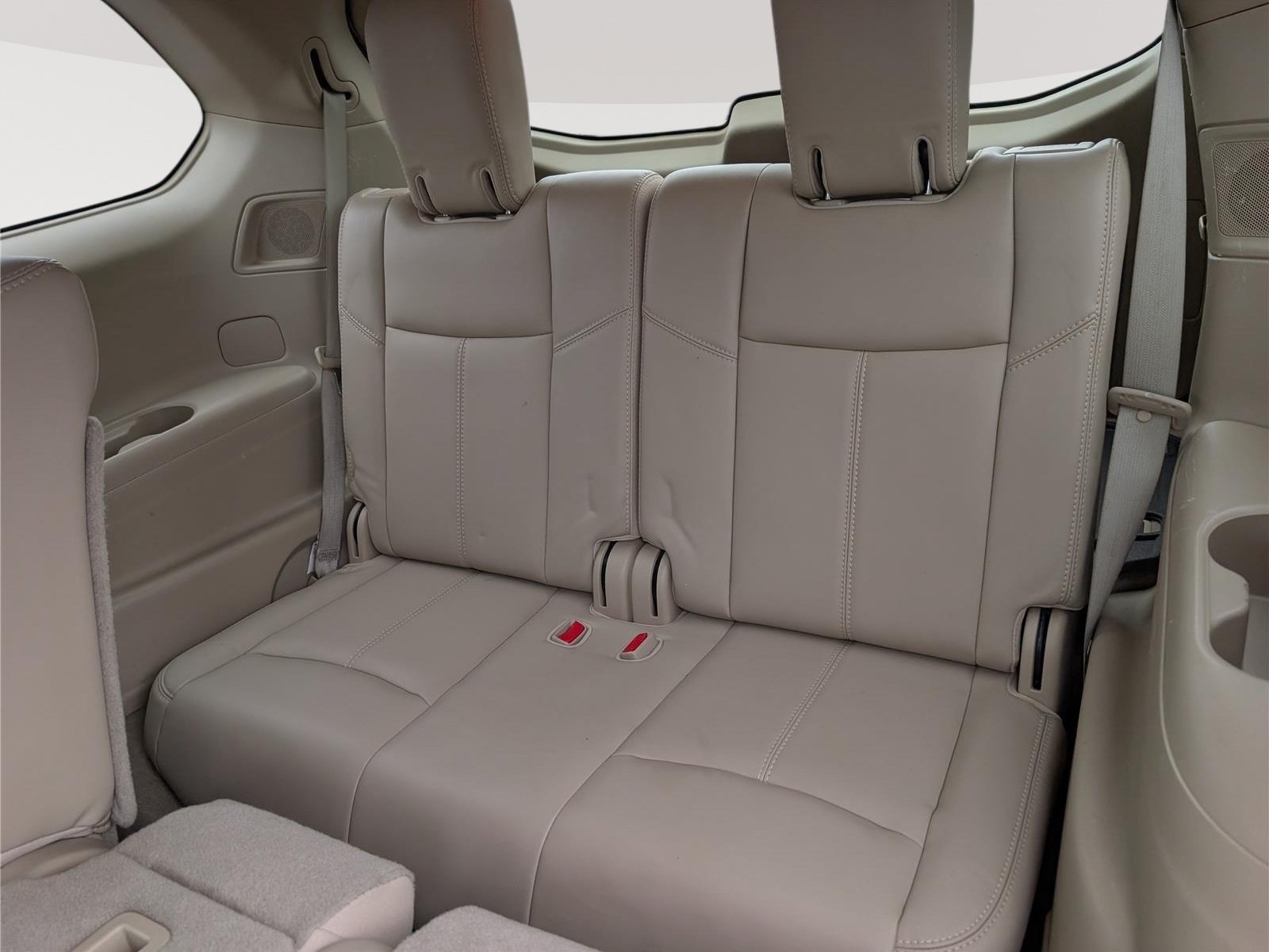 Used 2015 Nissan Pathfinder SL w/ SL Tech Package FWD image 16