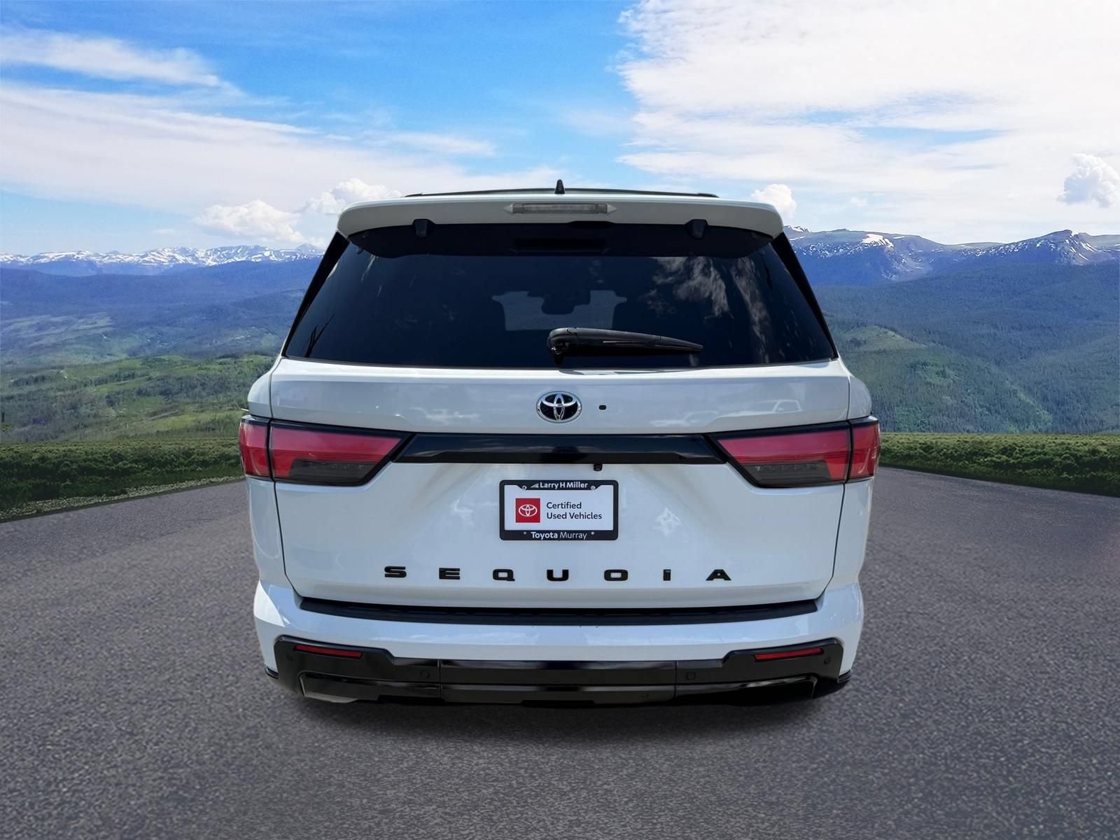 Certified 2023 Toyota Sequoia Platinum AWD/4WD image 4