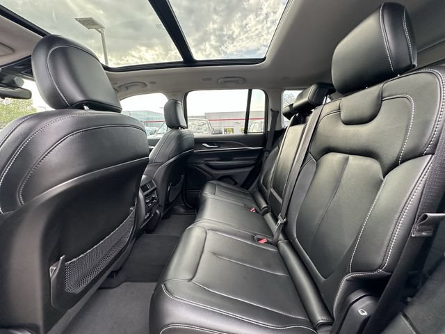 Used 2023 Jeep Grand Cherokee Limited AWD/4WD image 28