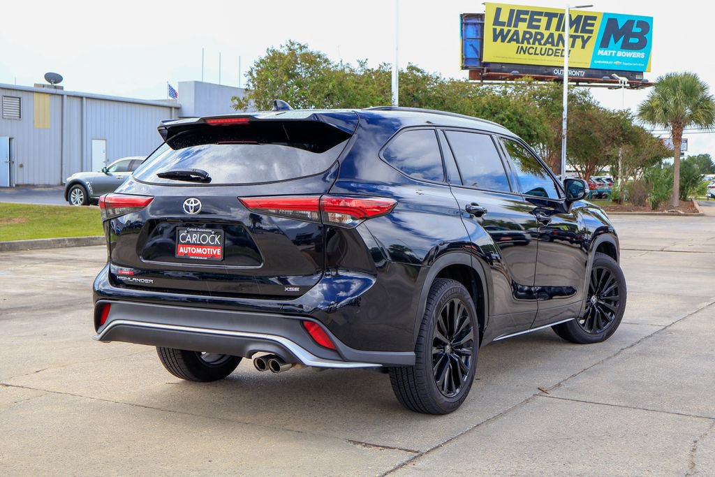 Used 2023 Toyota Highlander XSE FWD image 3