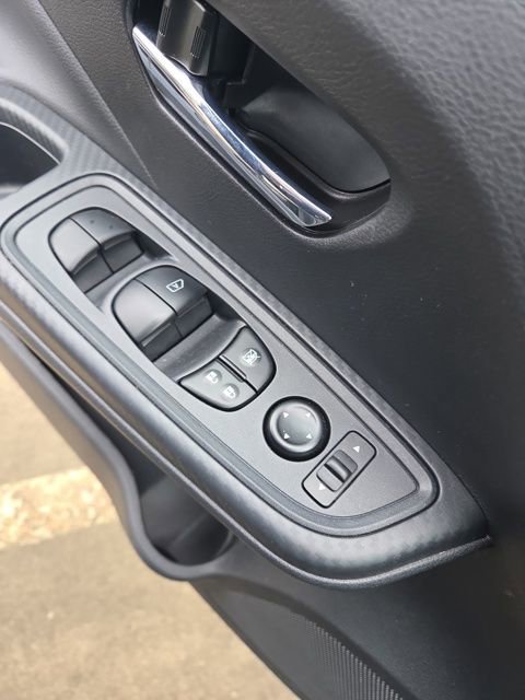 Used 2025 Nissan Versa SV w/ Trunk Package image 10