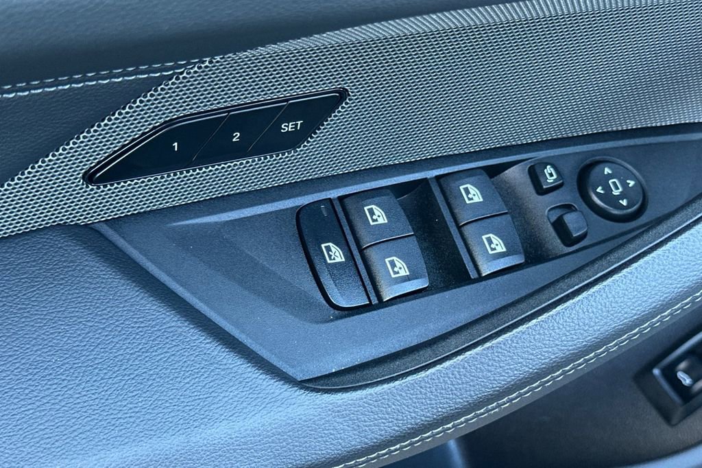 Used 2025 BMW i4 eDrive40 w/ M Sport Package image 11