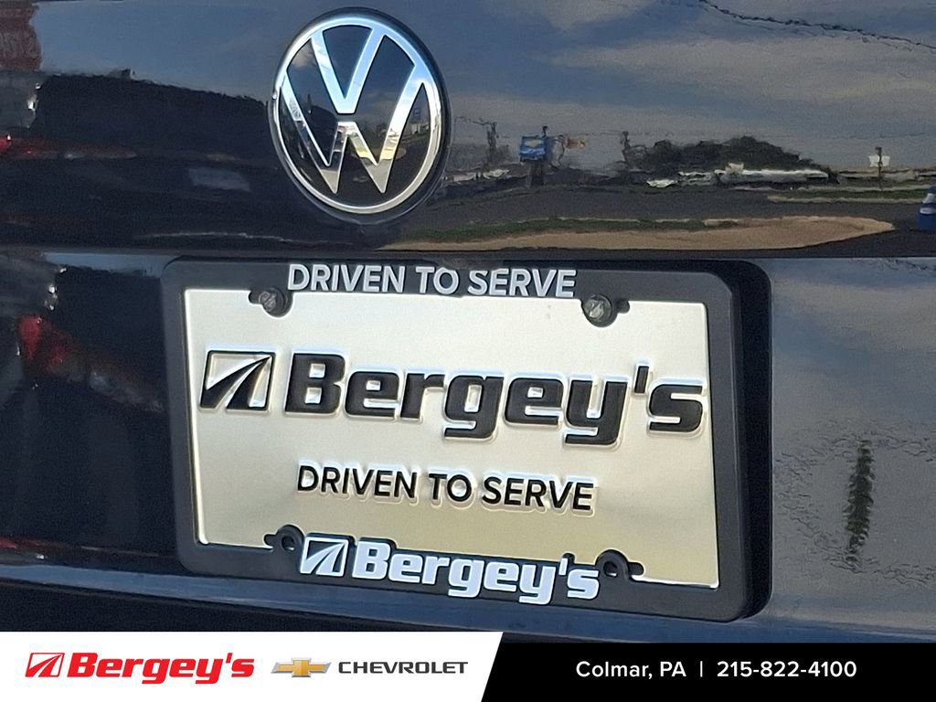 Used 2024 Volkswagen Jetta SE image 33