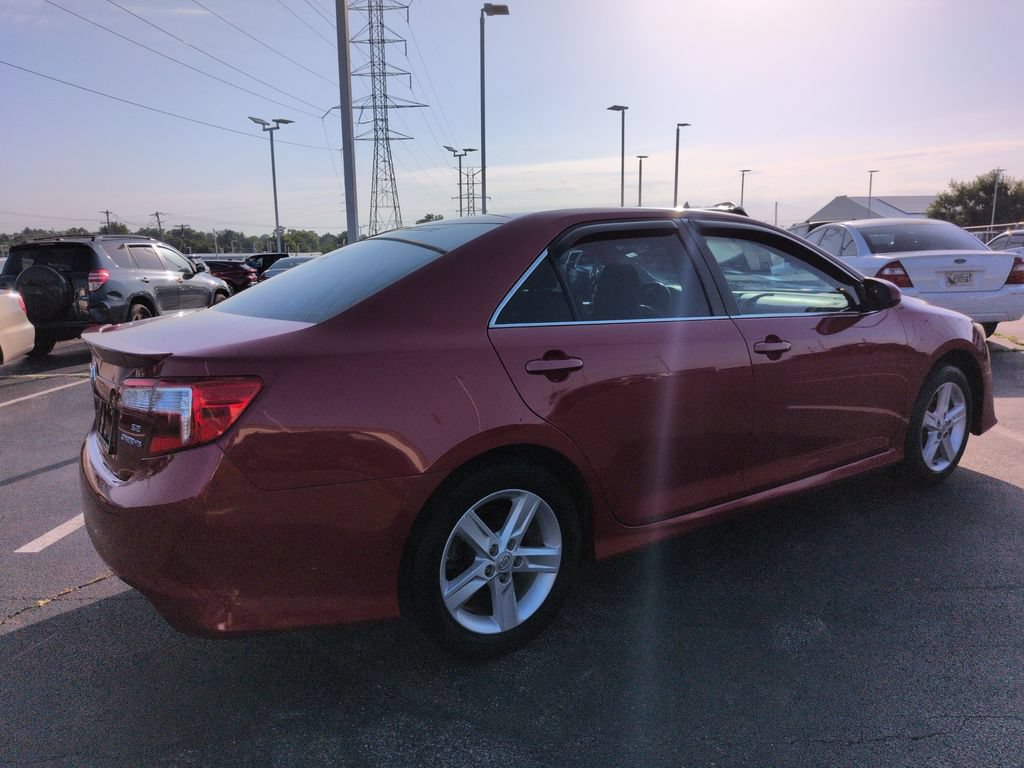Used 2013 Toyota Camry SE FWD image 6