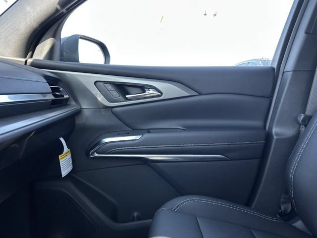 New 2026 Chevrolet Traverse LT w/ LPO, Floor Liner Package FWD image 38