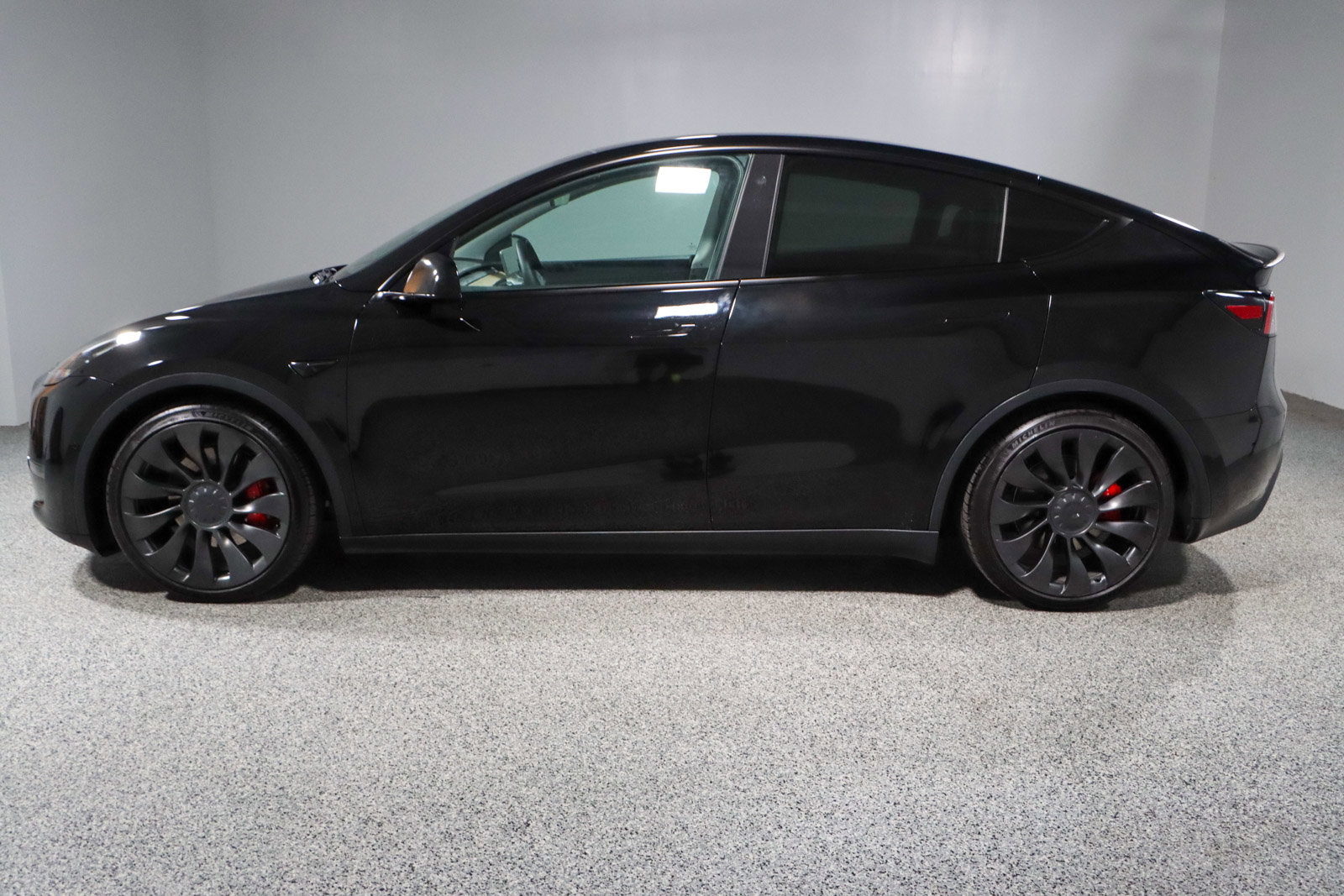 Used 2022 Tesla Model Y Performance image 10