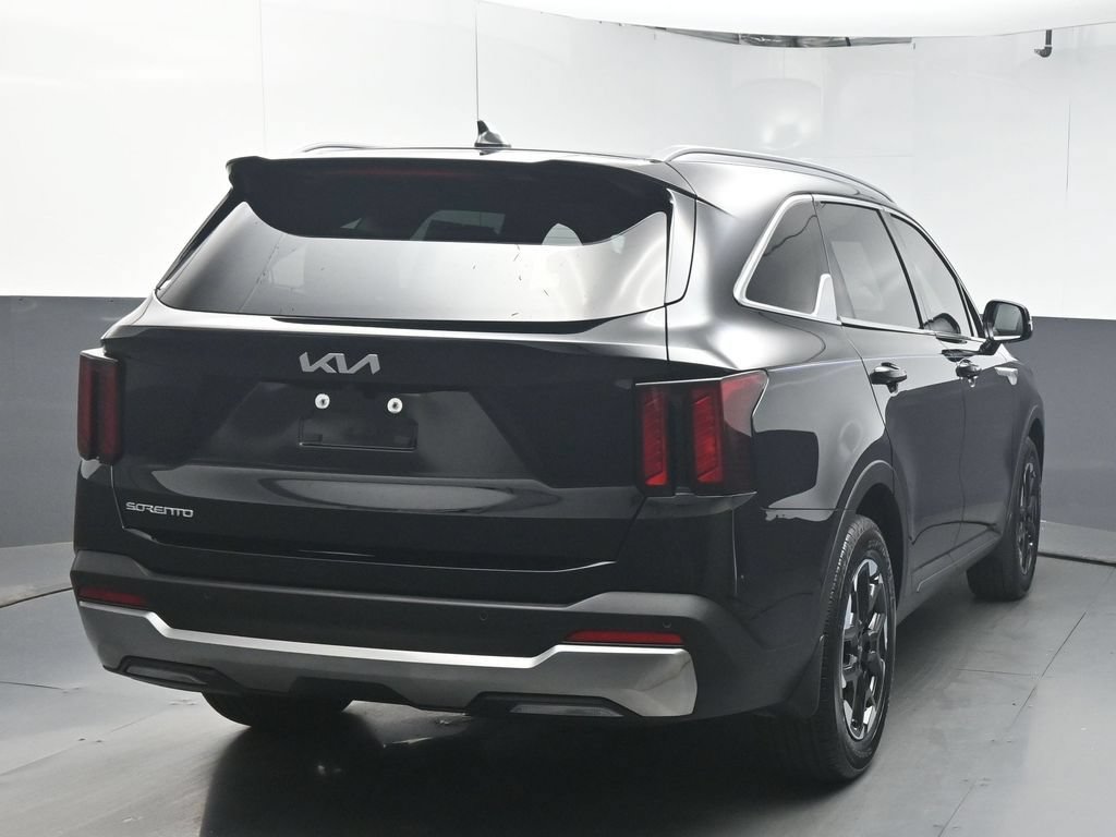Used 2025 Kia Sorento S w/ Panoramic Sunroof Package FWD image 7