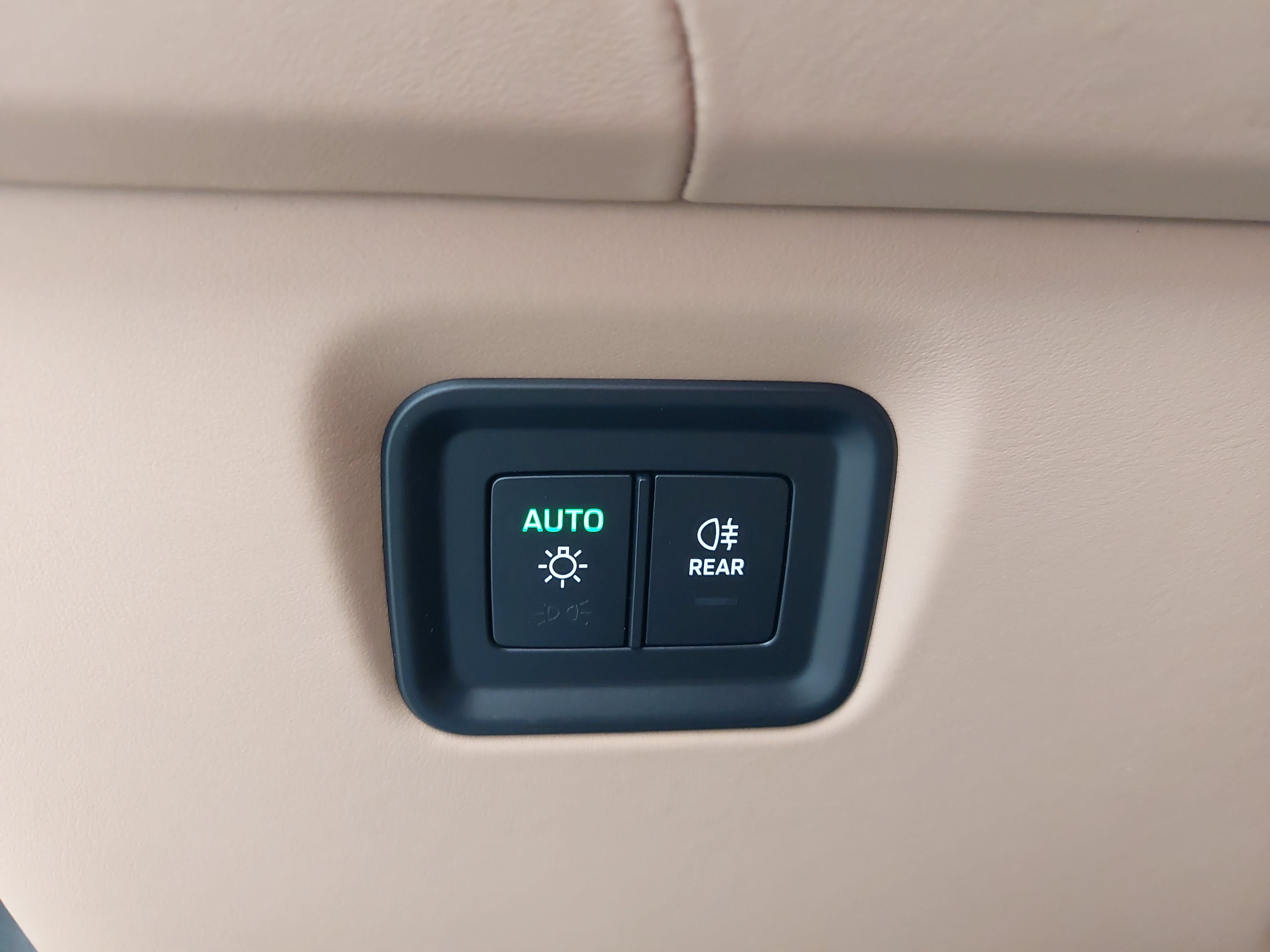 Certified 2026 Porsche Cayenne AWD/4WD image 28