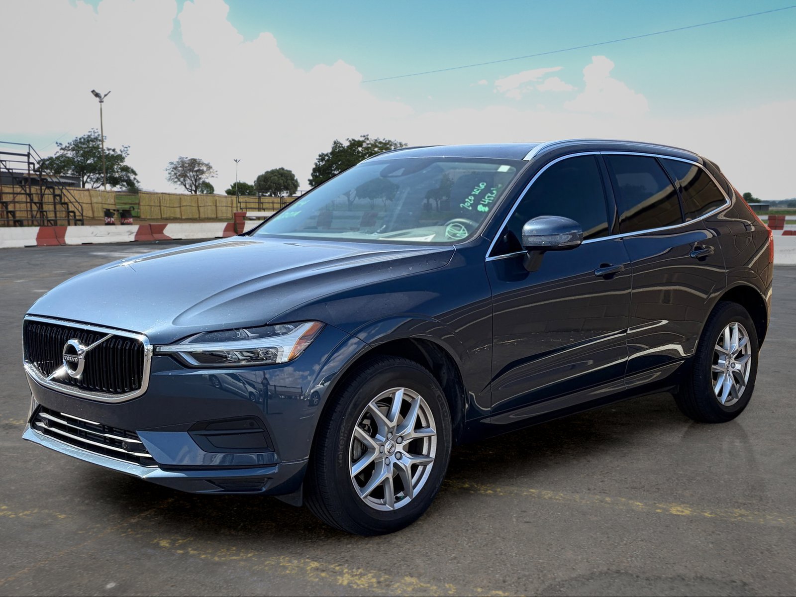 Used 2020 Volvo XC60 T5 Momentum FWD image 5