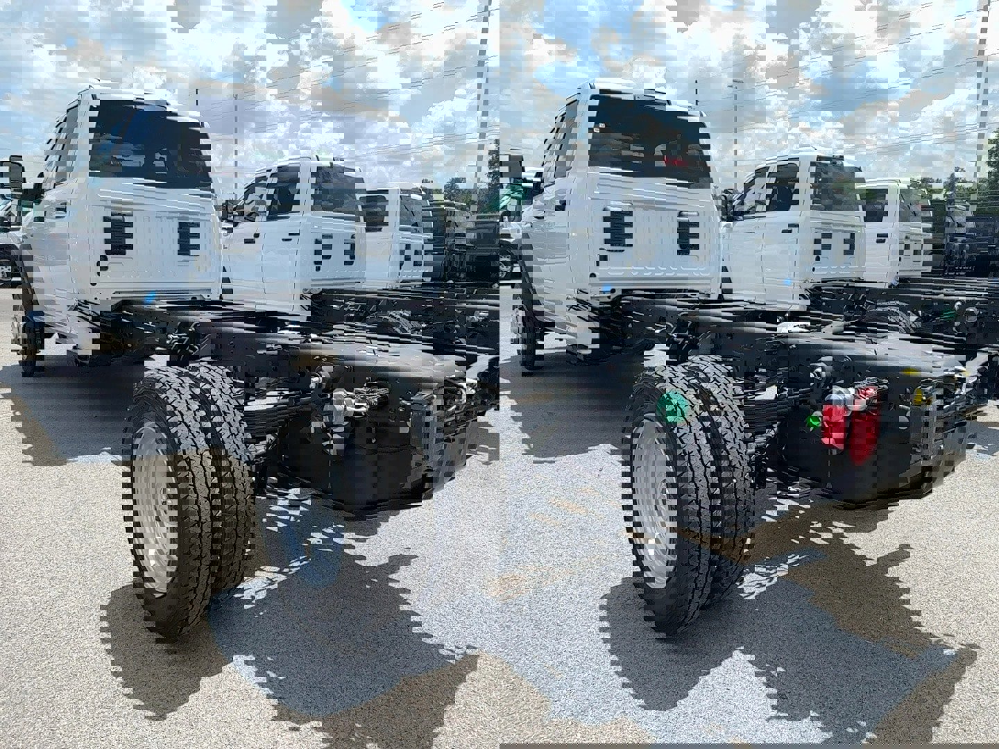 New 2025 RAM 5500 4x4 Crew Cab image 8