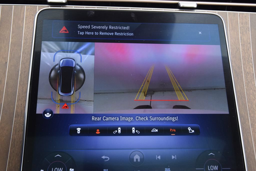 Used 2023 Mercedes-Benz EQE 500 4MATIC Sedan image 33