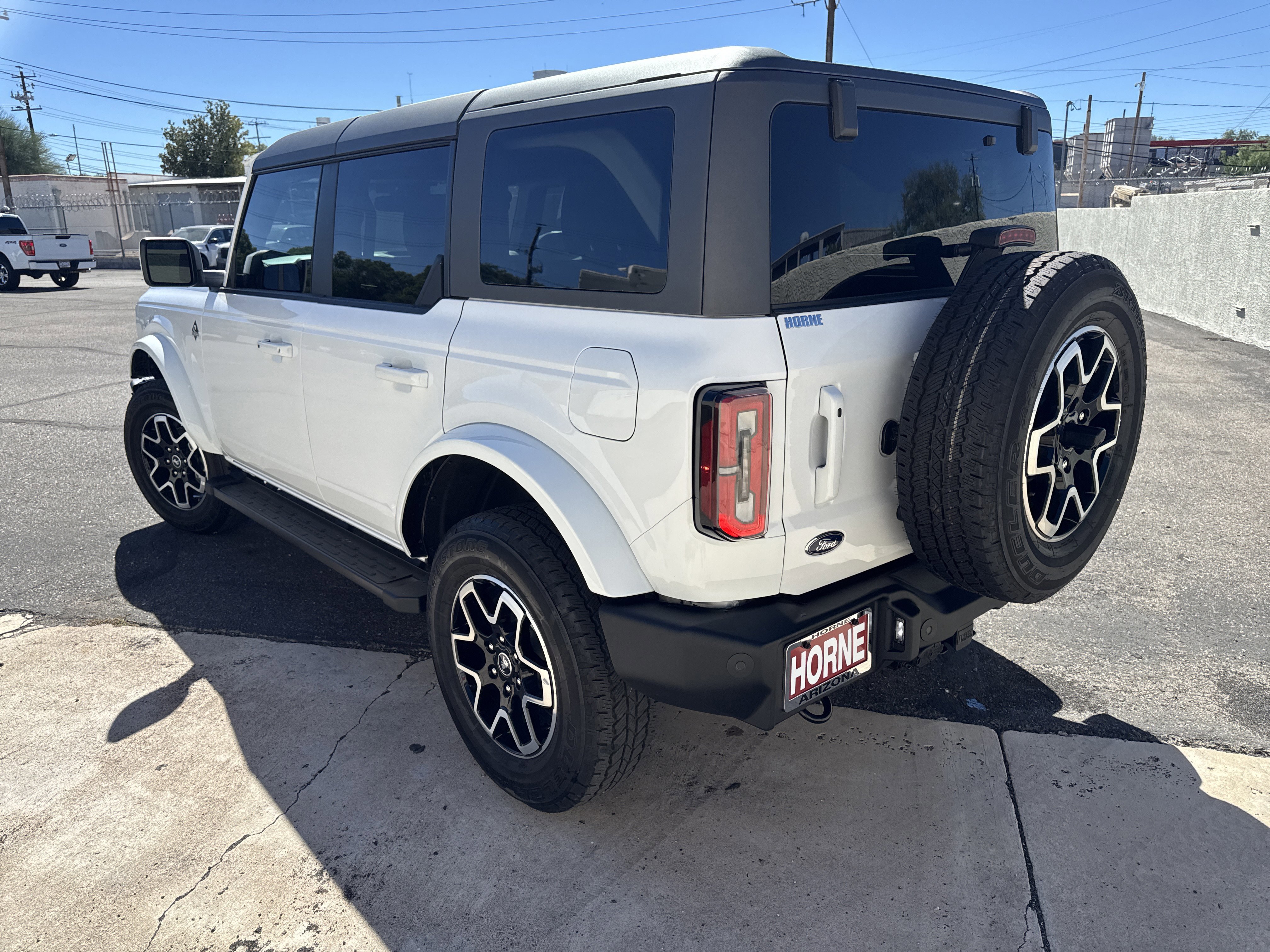 Used 2024 Ford Bronco Outer Banks image 5