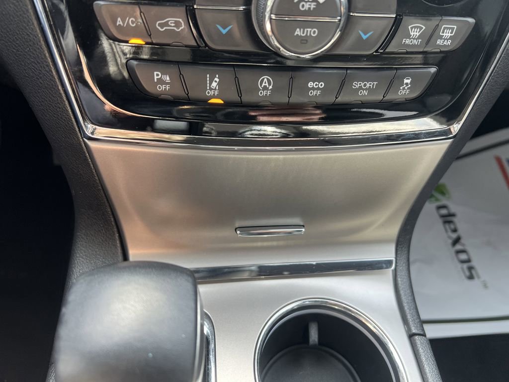 Used 2021 Jeep Grand Cherokee Laredo X AWD/4WD image 26