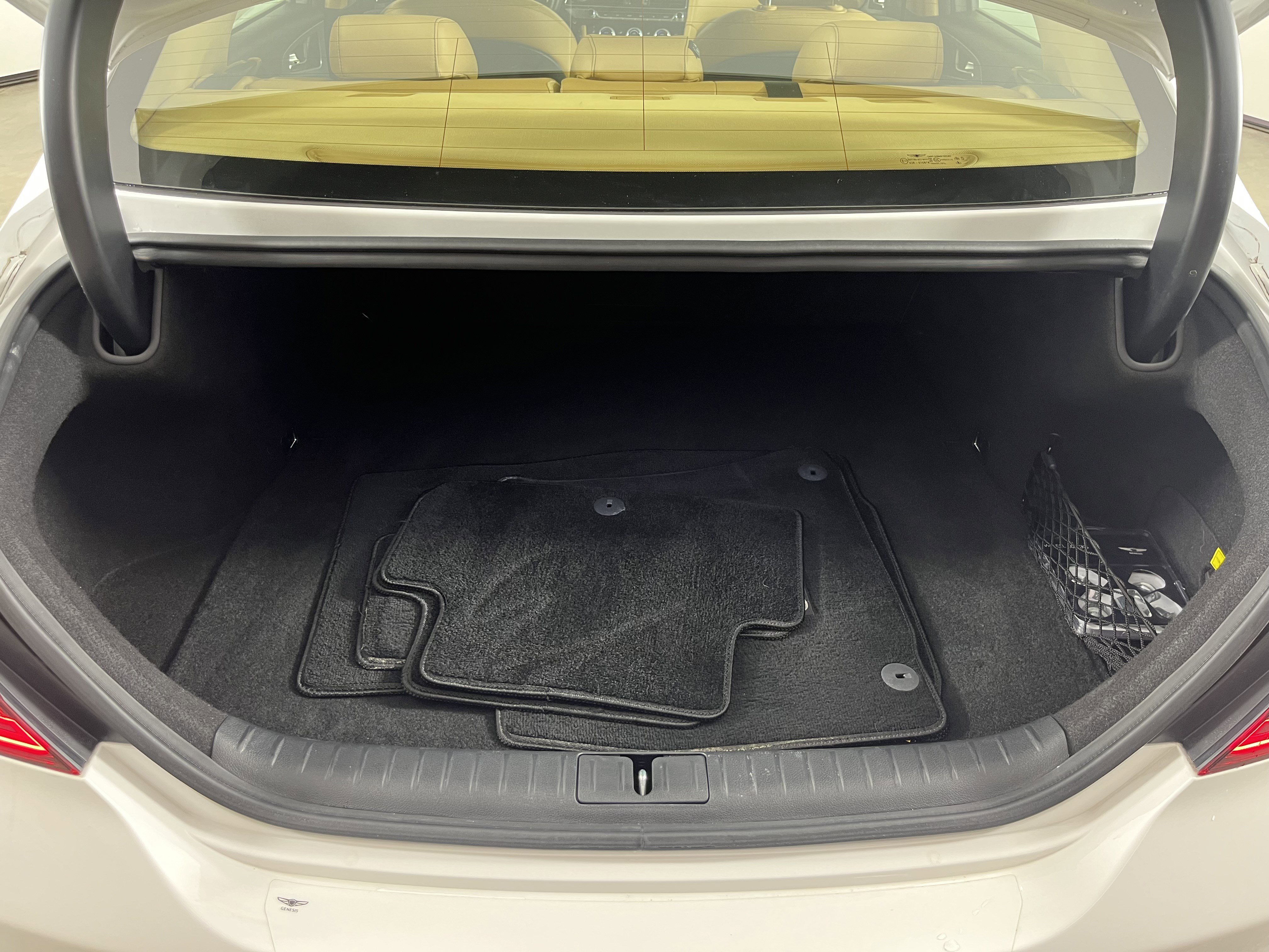 Used 2022 Genesis G70 3.3T image 27