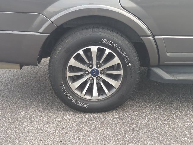 Used 2016 Ford Expedition XLT AWD/4WD image 31