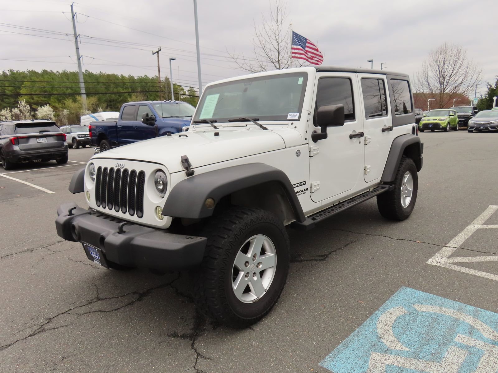 Used 2012 Jeep Wrangler Unlimited Sport image 3
