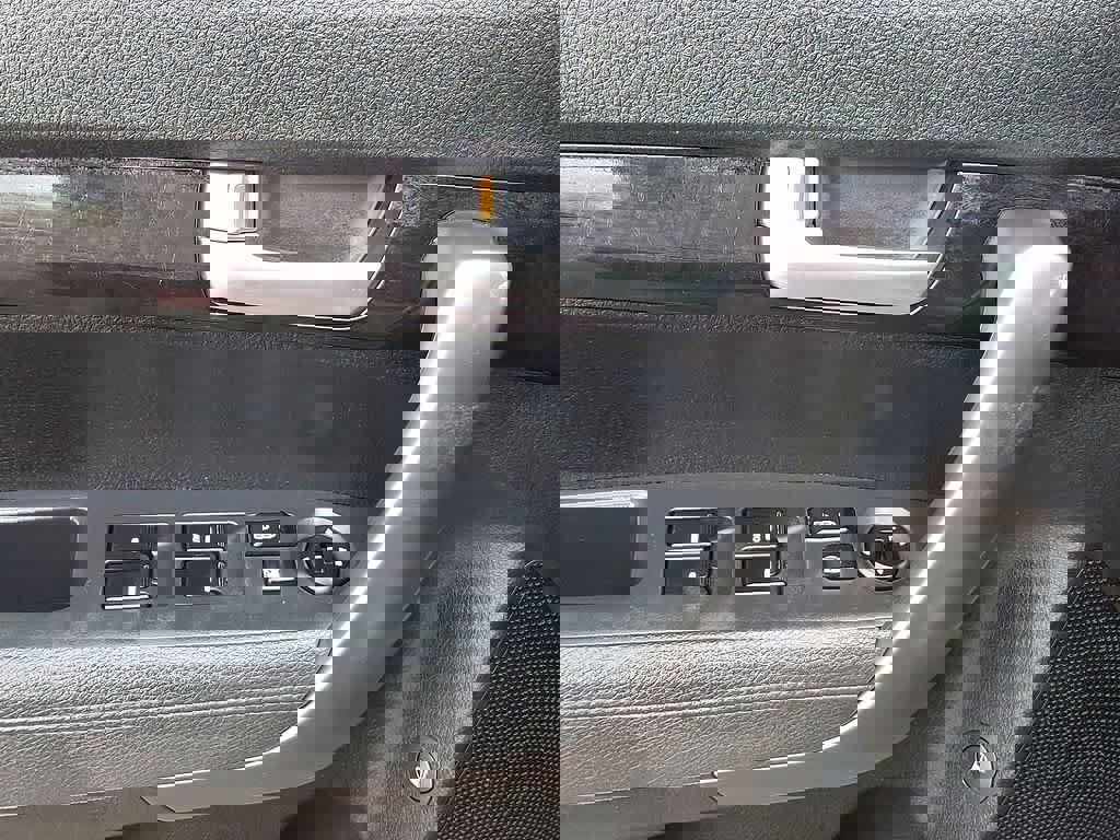 Used 2014 Kia Sorento LX image 10