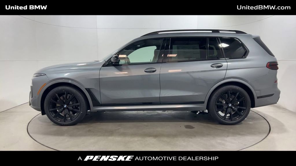 New 2026 BMW X7 M60i image 5