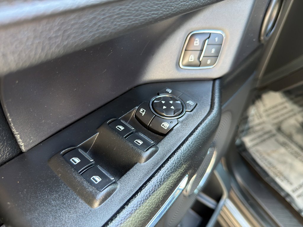 Used 2020 Ford Expedition XLT w/ Equipment Group 202A AWD/4WD image 21