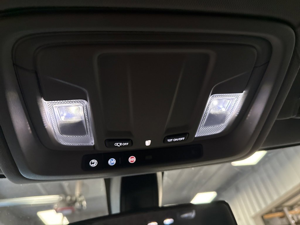 Used 2019 Chevrolet Silverado 1500 RST image 24