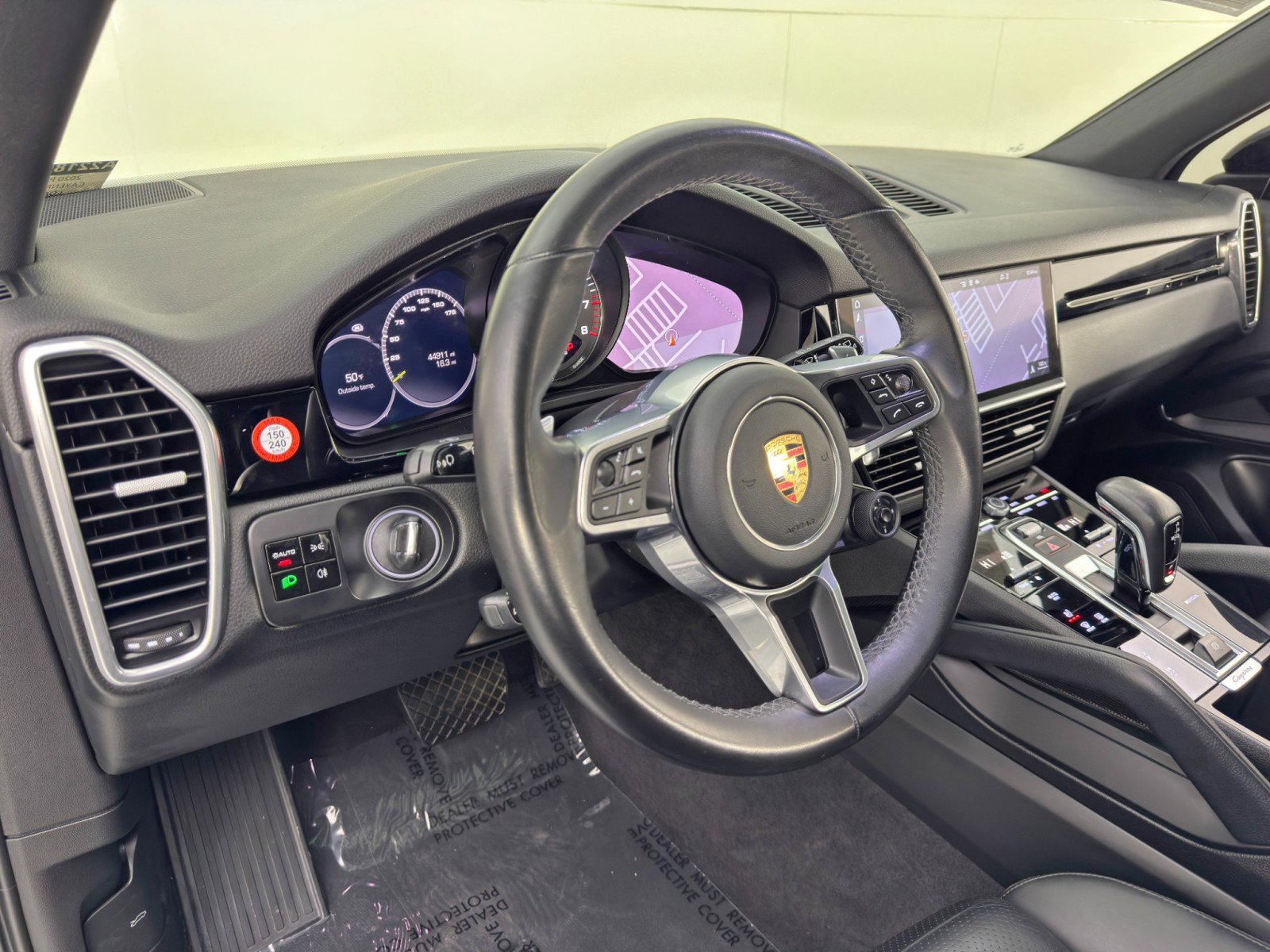 Used 2020 Porsche Cayenne E-Hybrid w/ Premium Package image 14