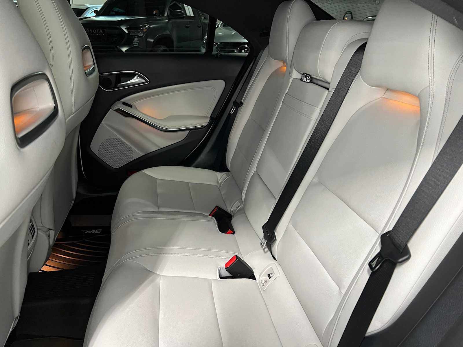 Used 2018 Mercedes-Benz CLA 250 4MATIC image 18