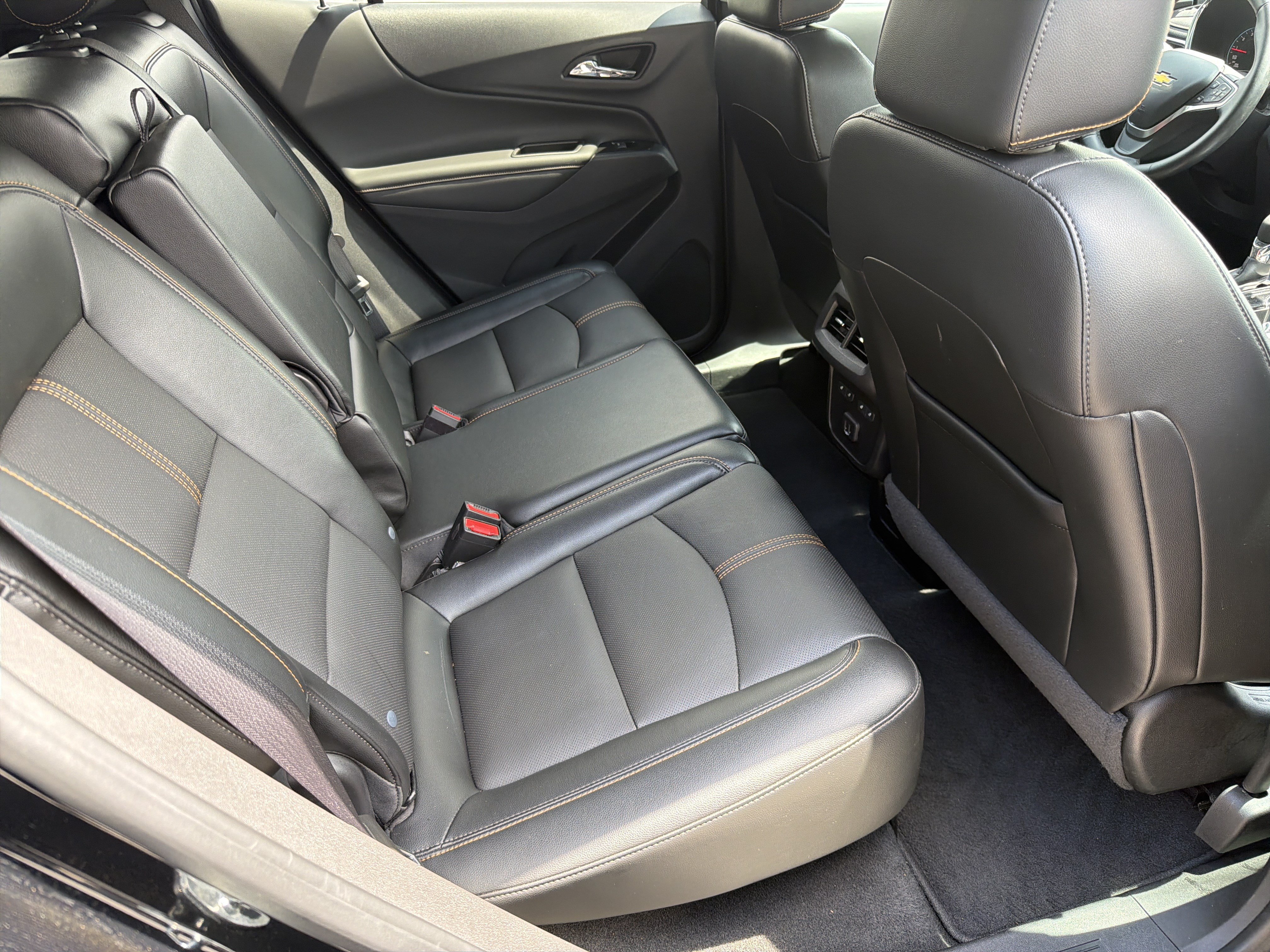 Used 2023 Chevrolet Equinox Premier FWD image 17