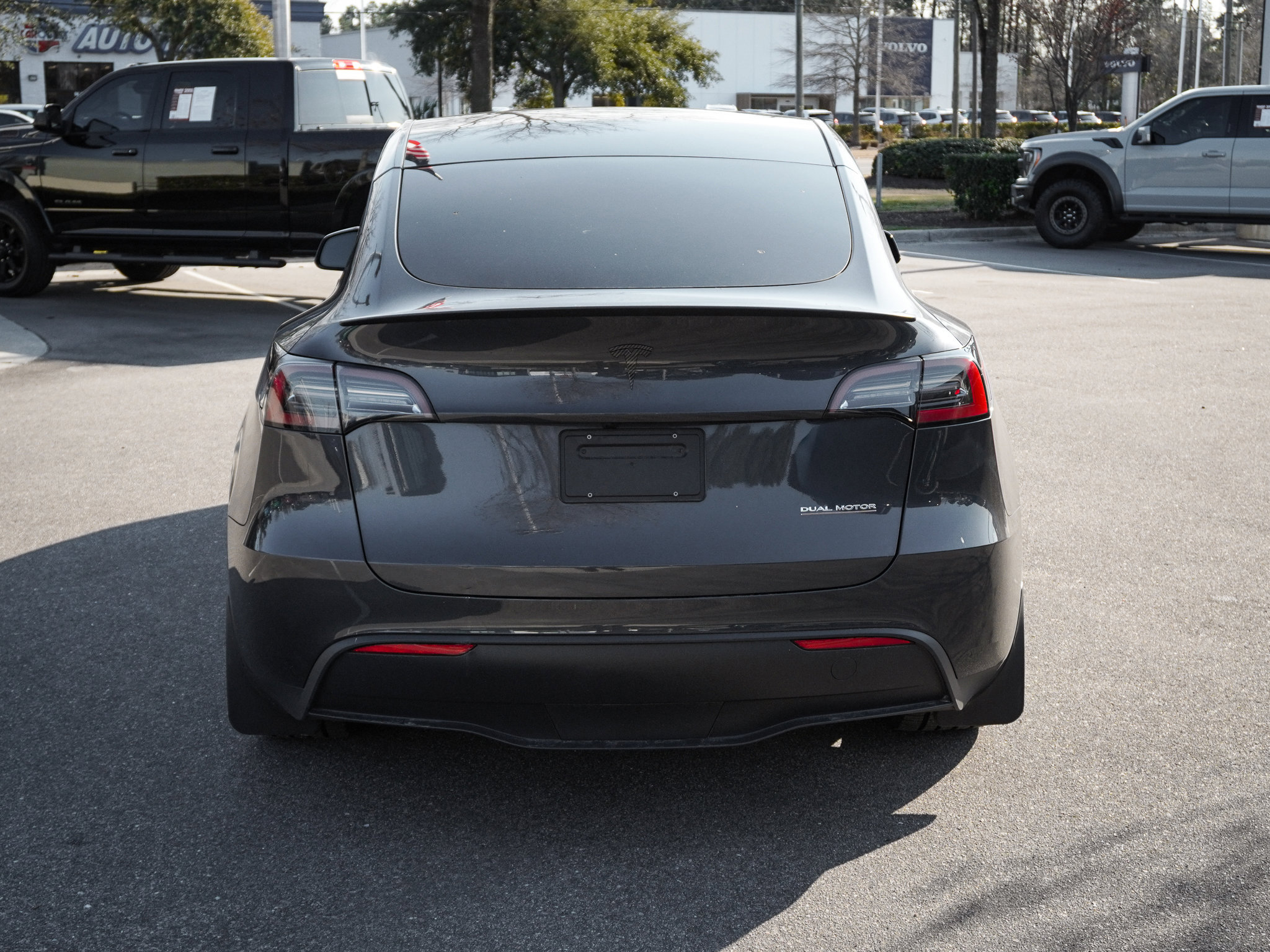 Used 2024 Tesla Model Y Performance image 9