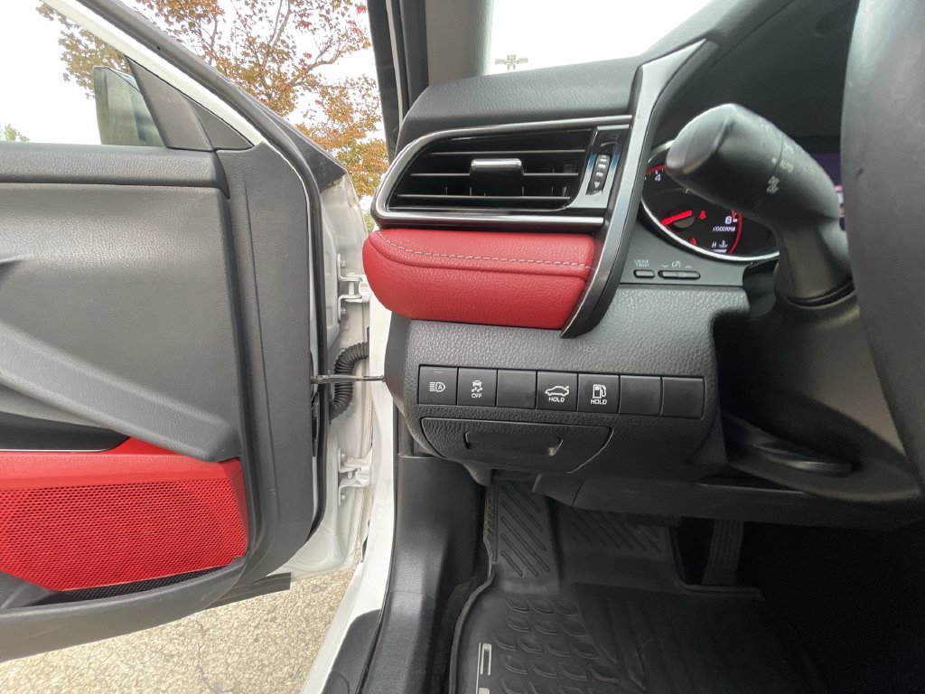 Used 2019 Toyota Camry XSE FWD image 18