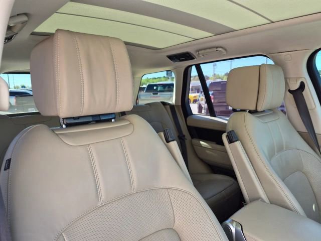 Used 2018 Land Rover Range Rover Supercharged image 15