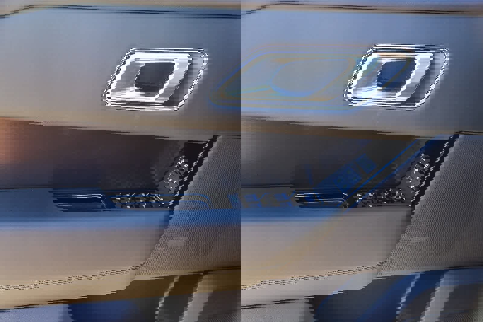 New 2026 Land Rover Range Rover Velar Dynamic SE image 20